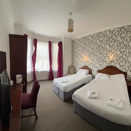 The Embassy Hotel Great Yarmouth Esterno foto