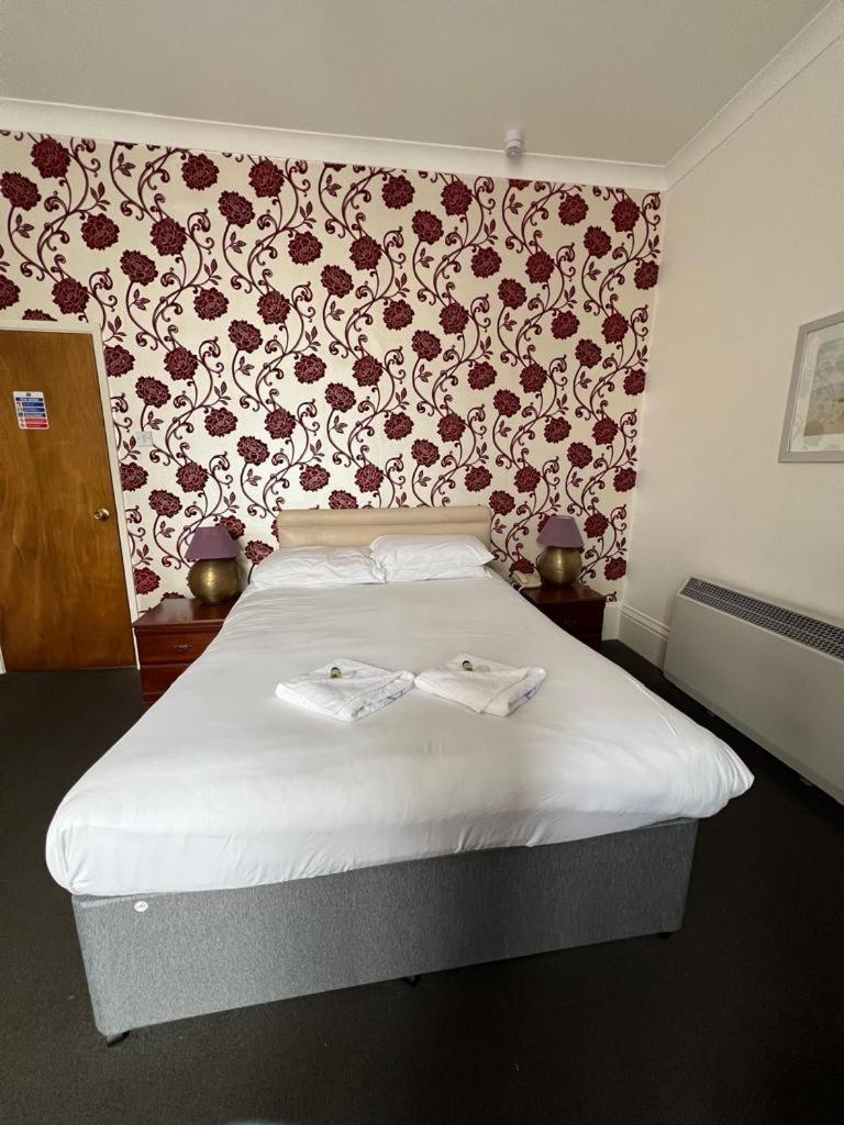 The Embassy Hotel Great Yarmouth Esterno foto