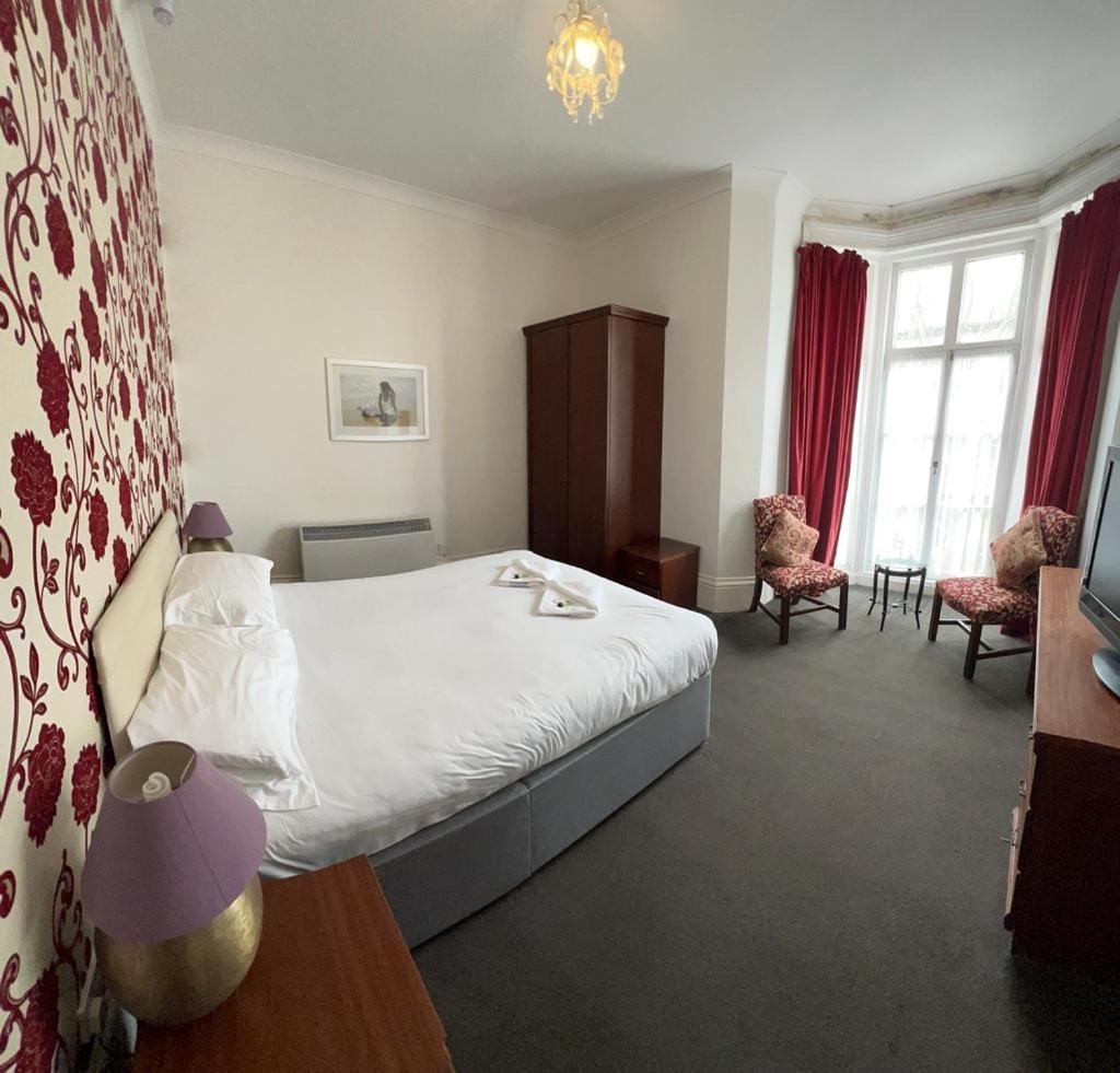 The Embassy Hotel Great Yarmouth Esterno foto